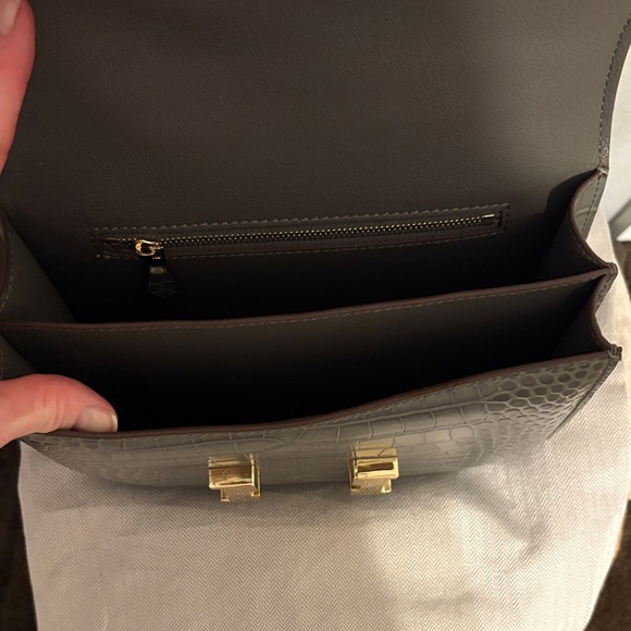 Elegant Gray Crocodile leather Bag with Gold Accents - Picture 12 of 17